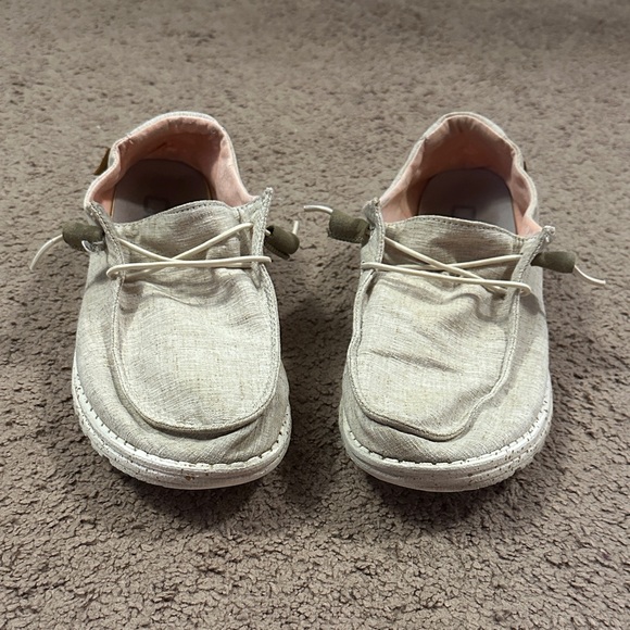 Hey Dude Shoes - Beige Hey Dudes